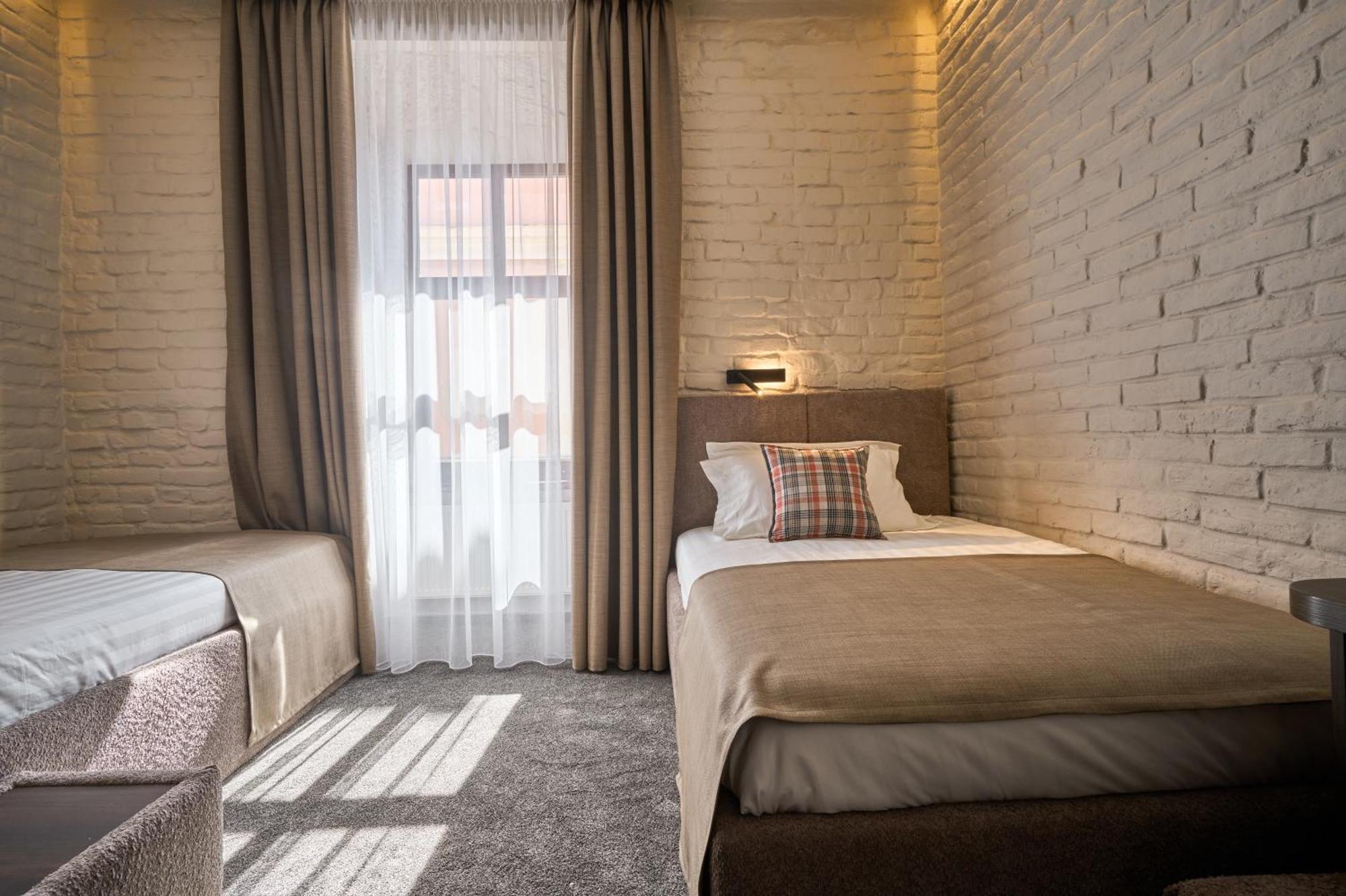 Fimka Apart Hotel Ivano-Frankivsk Luaran gambar