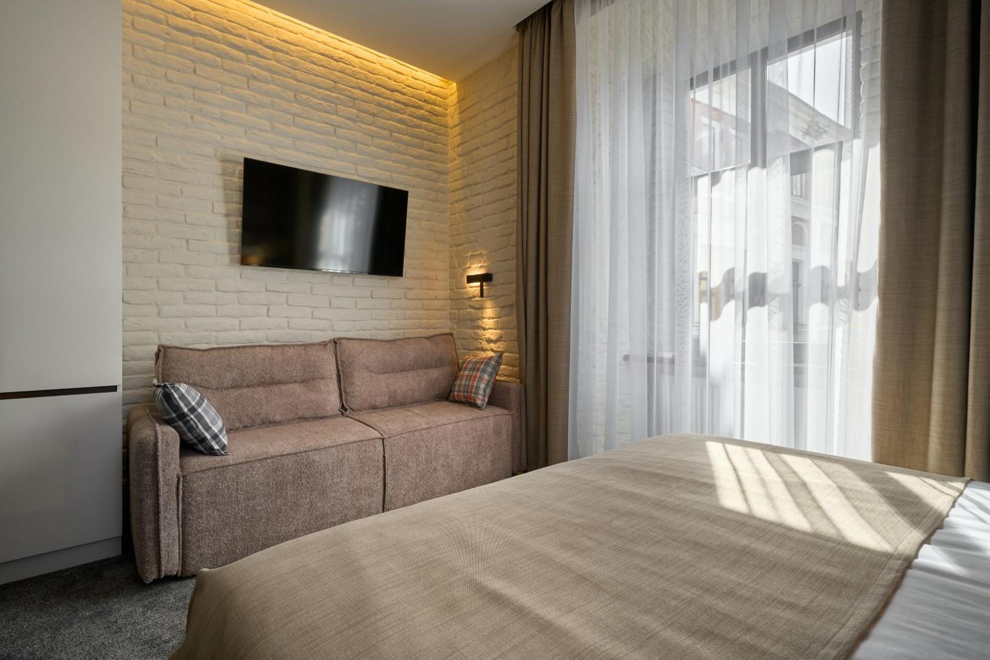 Fimka Apart Hotel Ivano-Frankivsk Luaran gambar